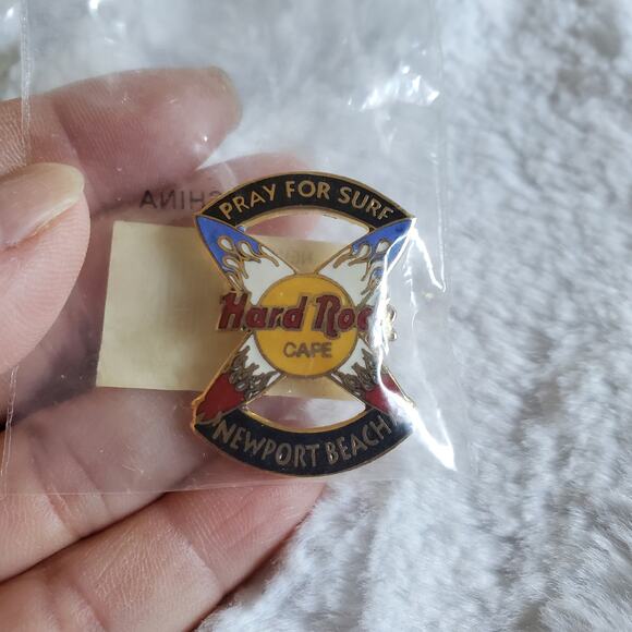 Hard Rock Cafe Pins NWT Set of 3 - Picture 3 of 5